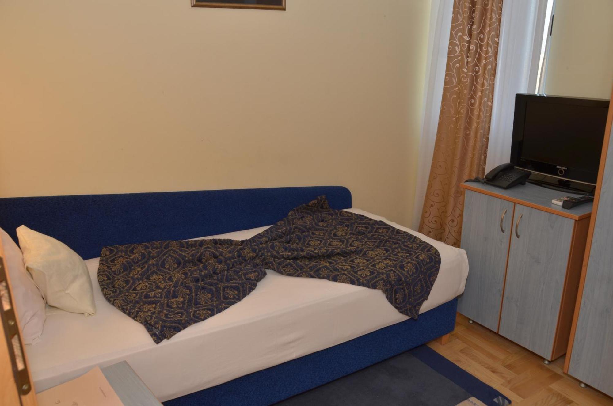 Hotel Dragovic 斯梅代雷沃 客房 照片