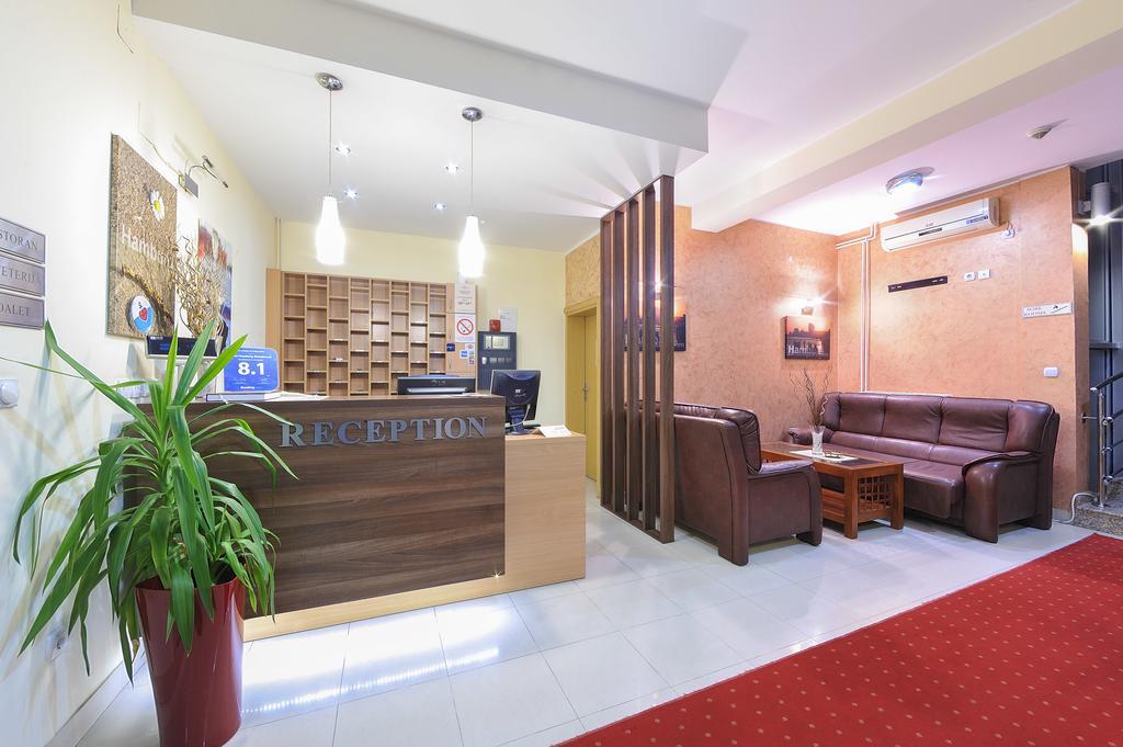 Hotel Dragovic 斯梅代雷沃 外观 照片