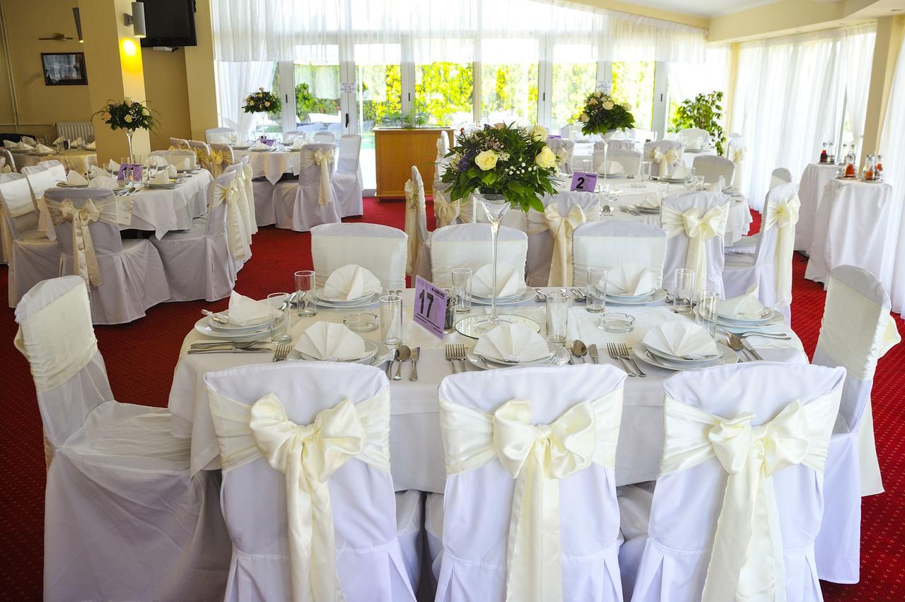 Hotel Dragovic 斯梅代雷沃 外观 照片